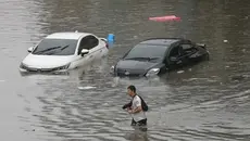 Banjir Bangkok: 50 Distrik Siaga Darurat, Sekolah Tutup dan Warga Borong Makanan Siap Saji