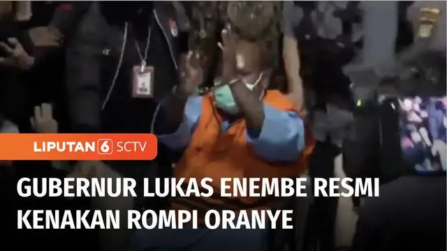 VIDEO: Penampilan Lukas Enembe Kenakan Baju Pasien Berlapis Rompi Tahanan KPK