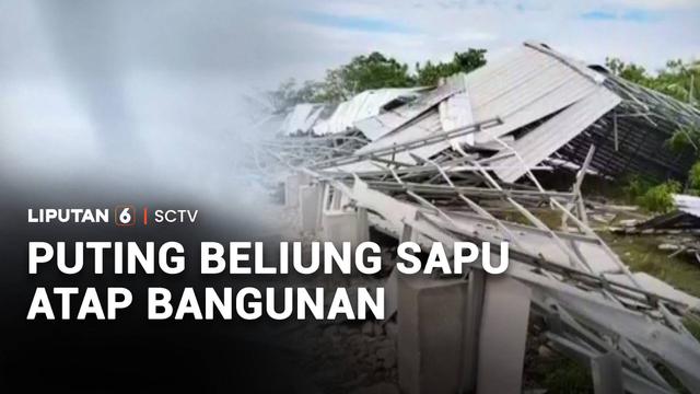 Angin puting beliung menyapu atap gudang dan rumah warga di Pulau Sabu, Nusa Tenggara Timur. Bahkan, garam yang tersimpan di gudang juga ikut terbawa angin.
