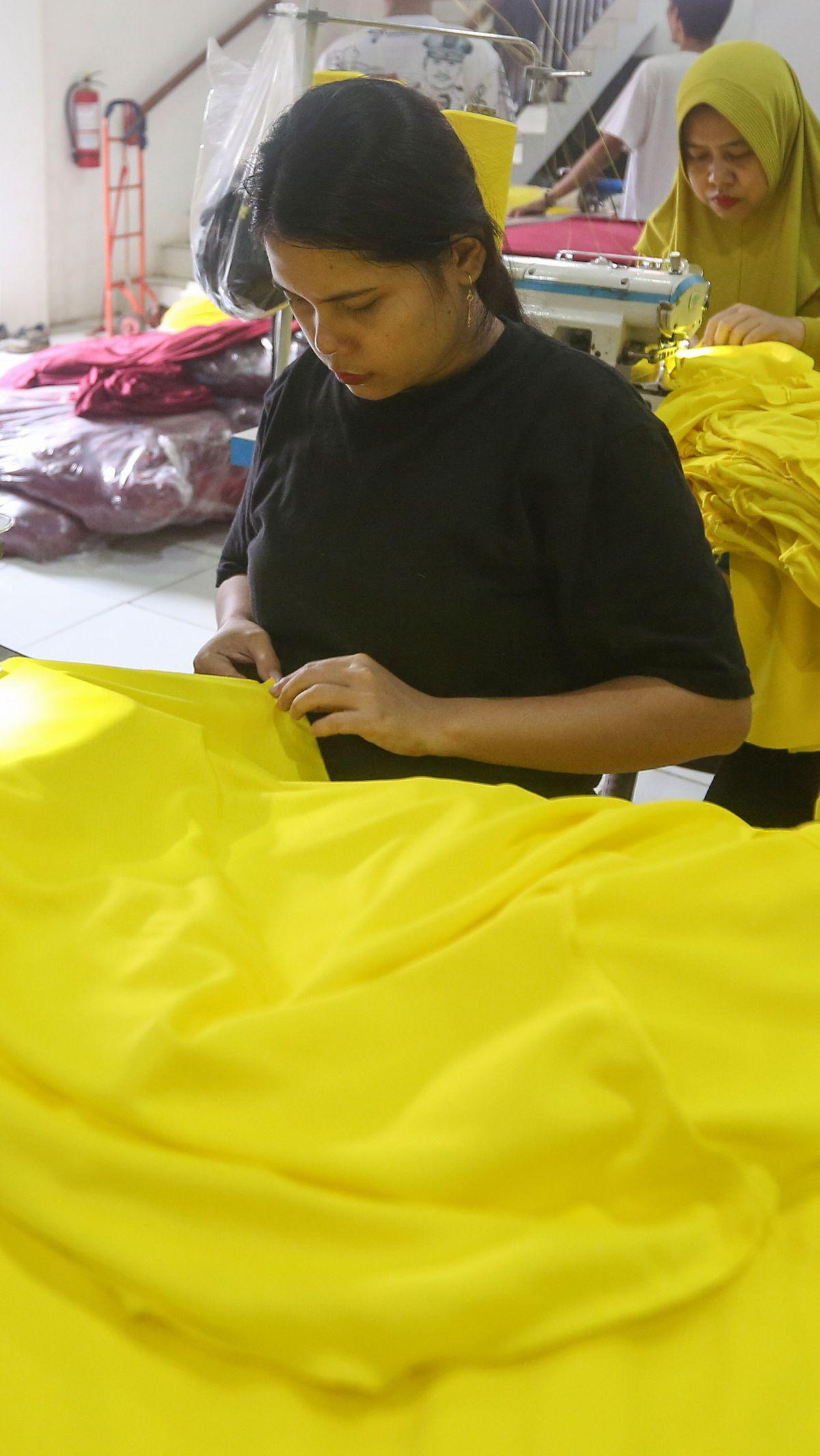 Lesunya industri tekstil ini turut berimplikasi pada pemutusan hubungan kerja (PHK) karyawan di sejumlah perusahaan konfeksi.&nbsp;Merdeka.com/Arie Basuki