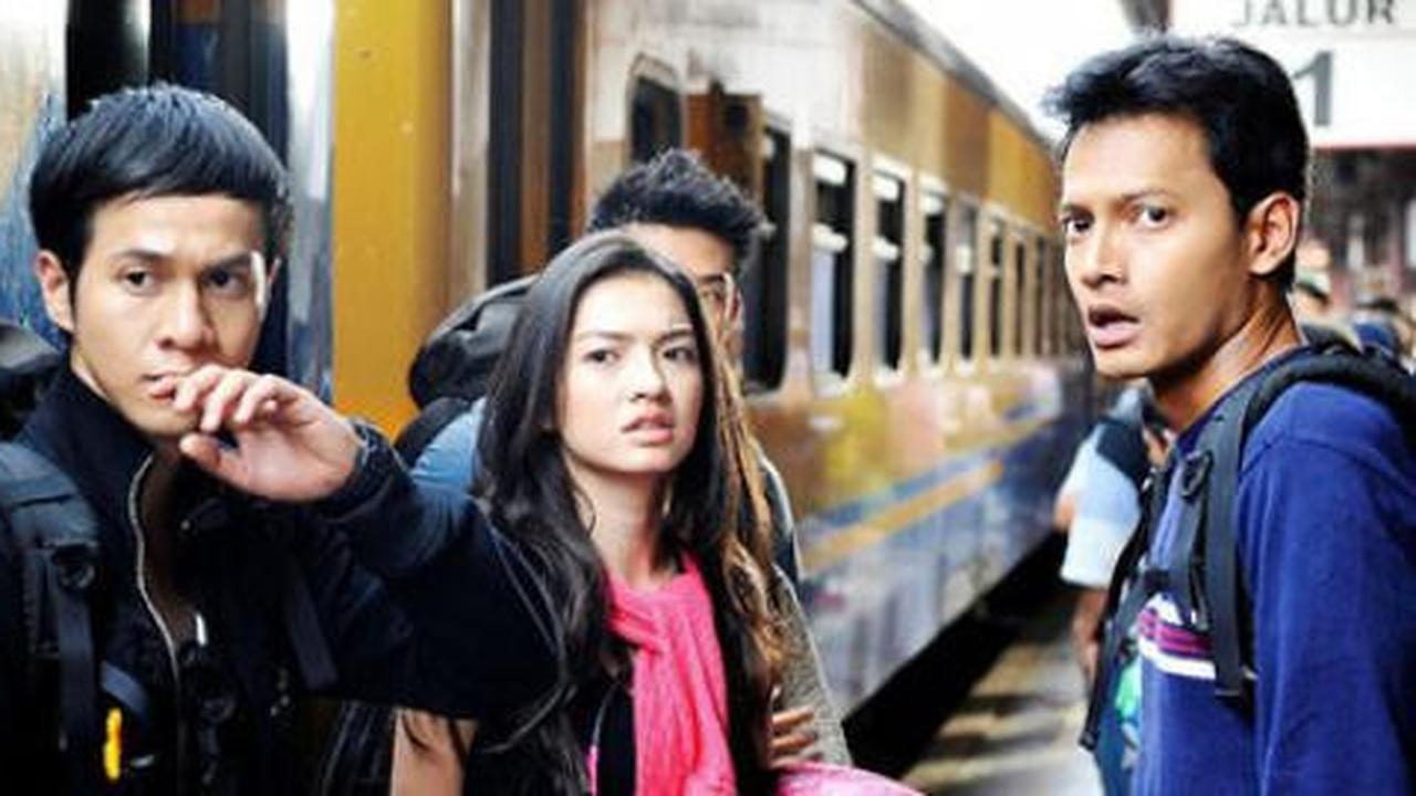 Film 5 CM Dianggap merusak alam Gunung Semeru?