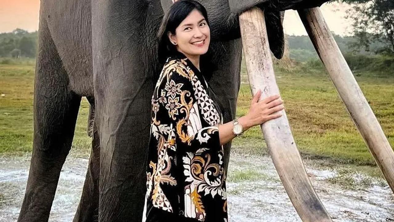 Sebagai sosok yang pernah menjabat sebagai Duta Lingkungan Hidup, ia memiliki perhatian besar terhadap isu-isu lingkungan.