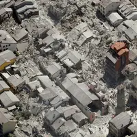 Hingga kini 156 orang meninggal menjadi korban gempa Italia, sedangkan ratusan orang lainnya mengalami luka. (Foto: timedotcom.files.wordpress.com)