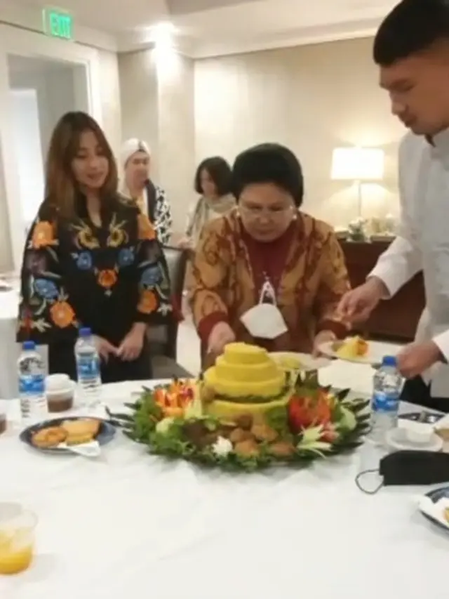 5 Momen Syukuran Nikita Willy Pasca Melahirkan, Digelar Sederhana di Los Angeles