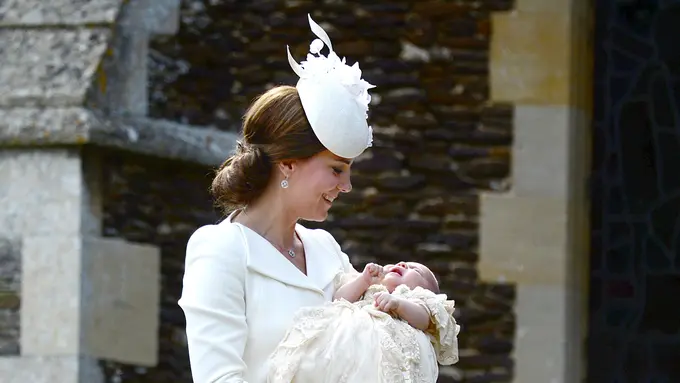 [Bintang] Kate Middleton dan Putri Charlotte