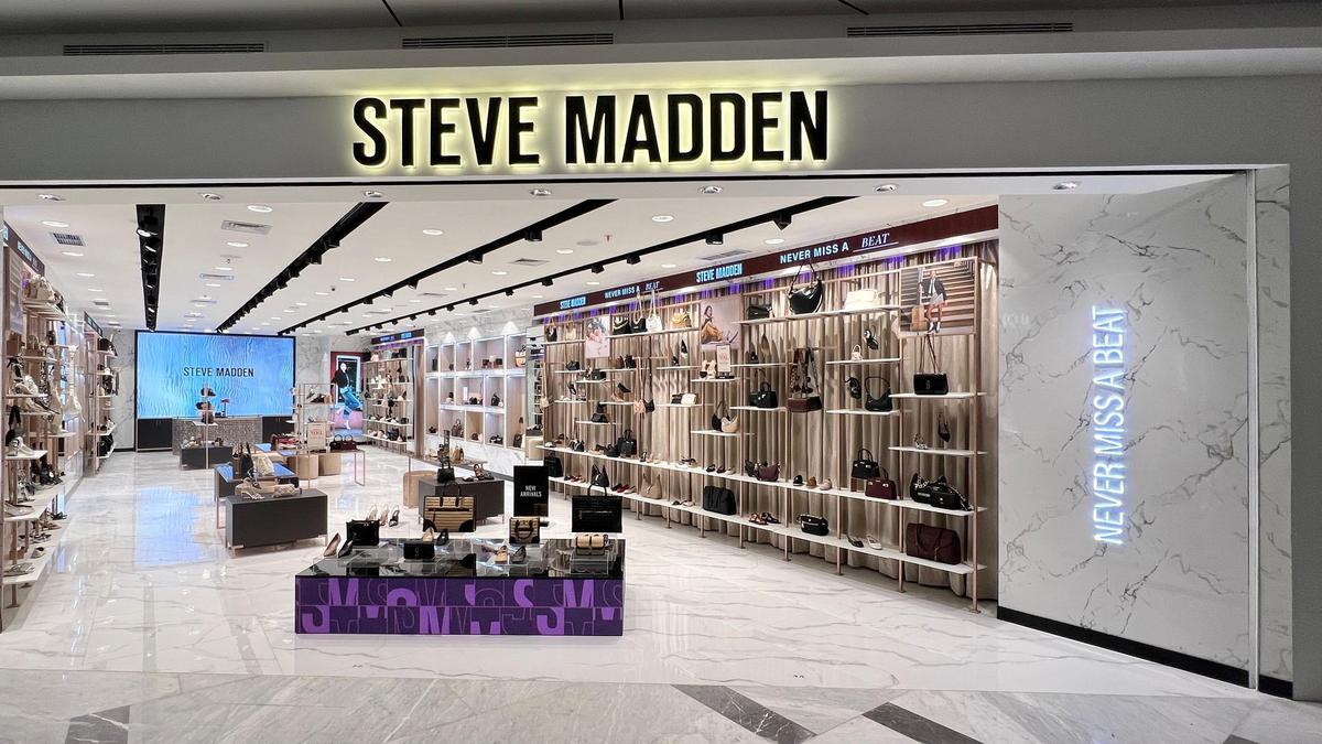 Steve Madden Hadir di Pakuwon Mall Bekasi, Koleksi Baru yang Stylish dan Trendi
