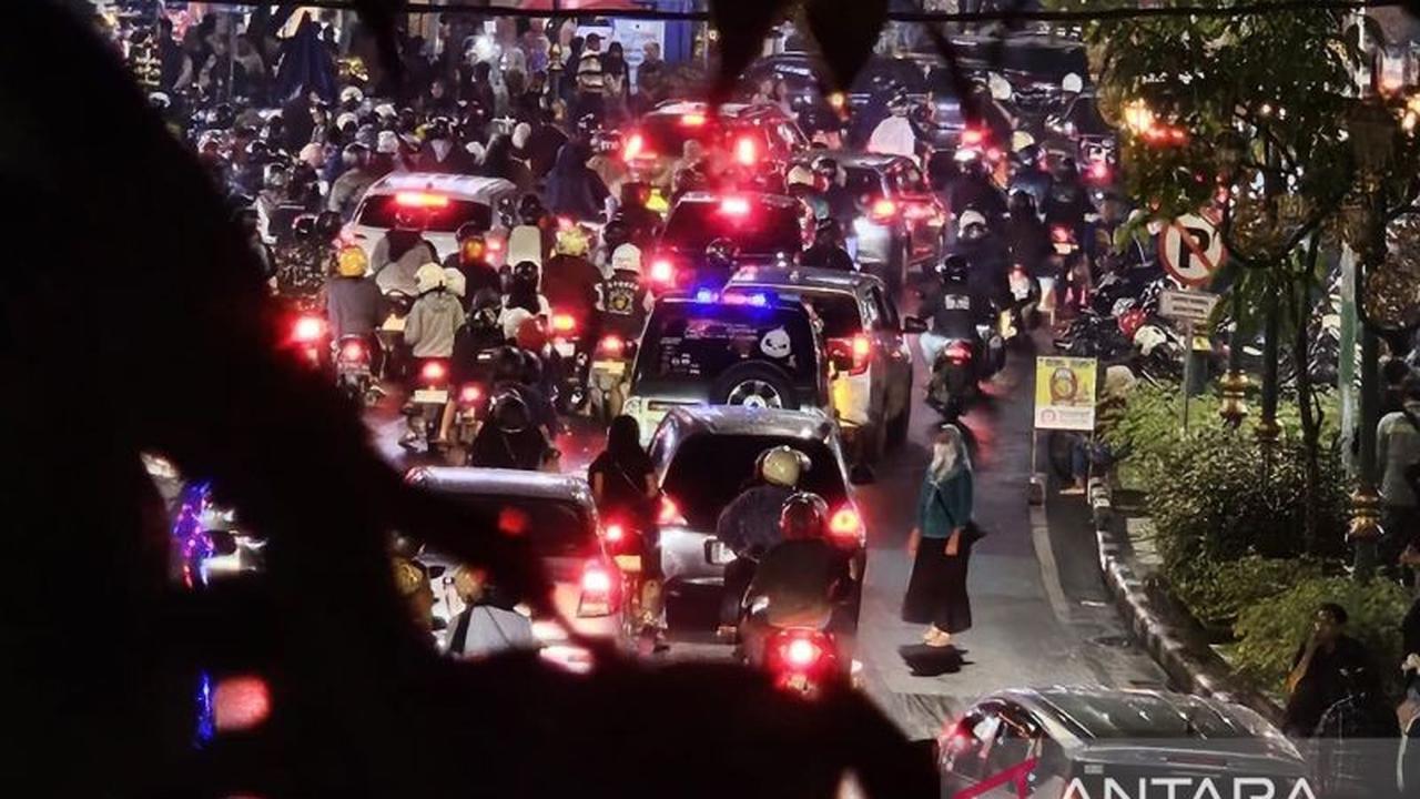 Wisata Kayutangan Malang Dipadati Pengunjung Rayakan Malam Tahun Baru 2026