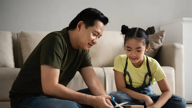 5 Tips Mengajarkan Anak Menghargai Pendapat Orang Lain