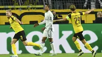 Bek Real Madrid Raphael Varane saat melawan Borussia Dortmund (AP Photo/Martin Meissner)