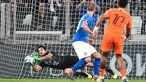 Buffon Pensiun, Mattia Perin Jaga Gawang Italia Lawan Belanda