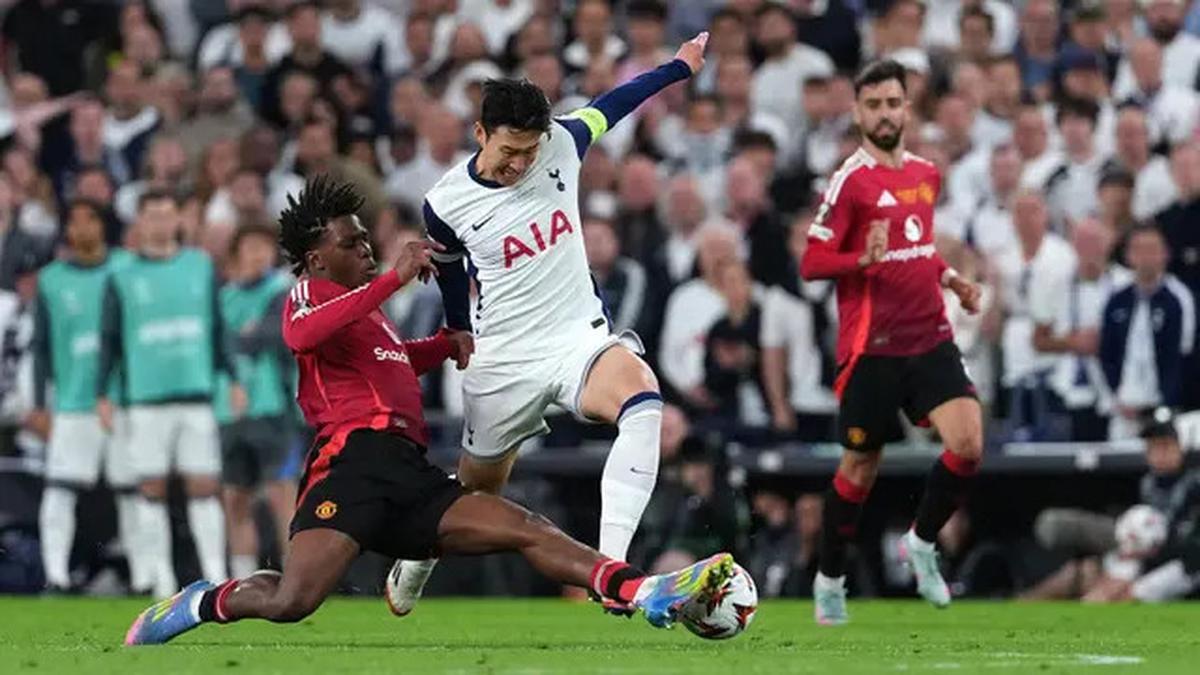 Kritik Pedas Alan Shearer: Taktik Amorim Memalukan, MU Kacau di Segala Lini