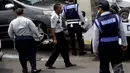 Dinas Perhubungan (Dishub) DKI Jakarta menindak pelanggaran parkir liar, Rabu (7/1/2015). (Liputan6.com/Faizal Fanani)