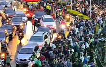 Warga Jakarta Mulai Padati Kawasan Bundaran HI jelang Perayaan Tahun Baru