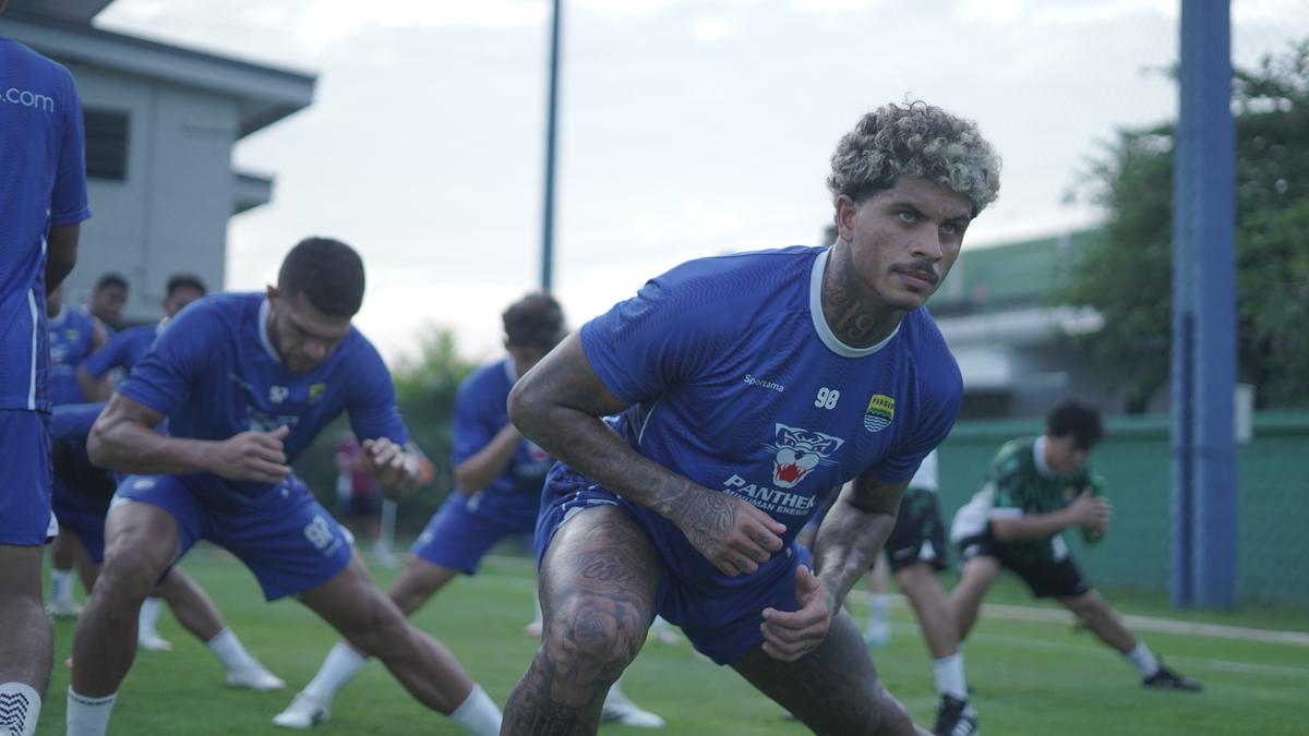 BRI Super League: Hadapi Semen Padang, Persib Dipastikan Tanpa Dua Pemain Anyarnya