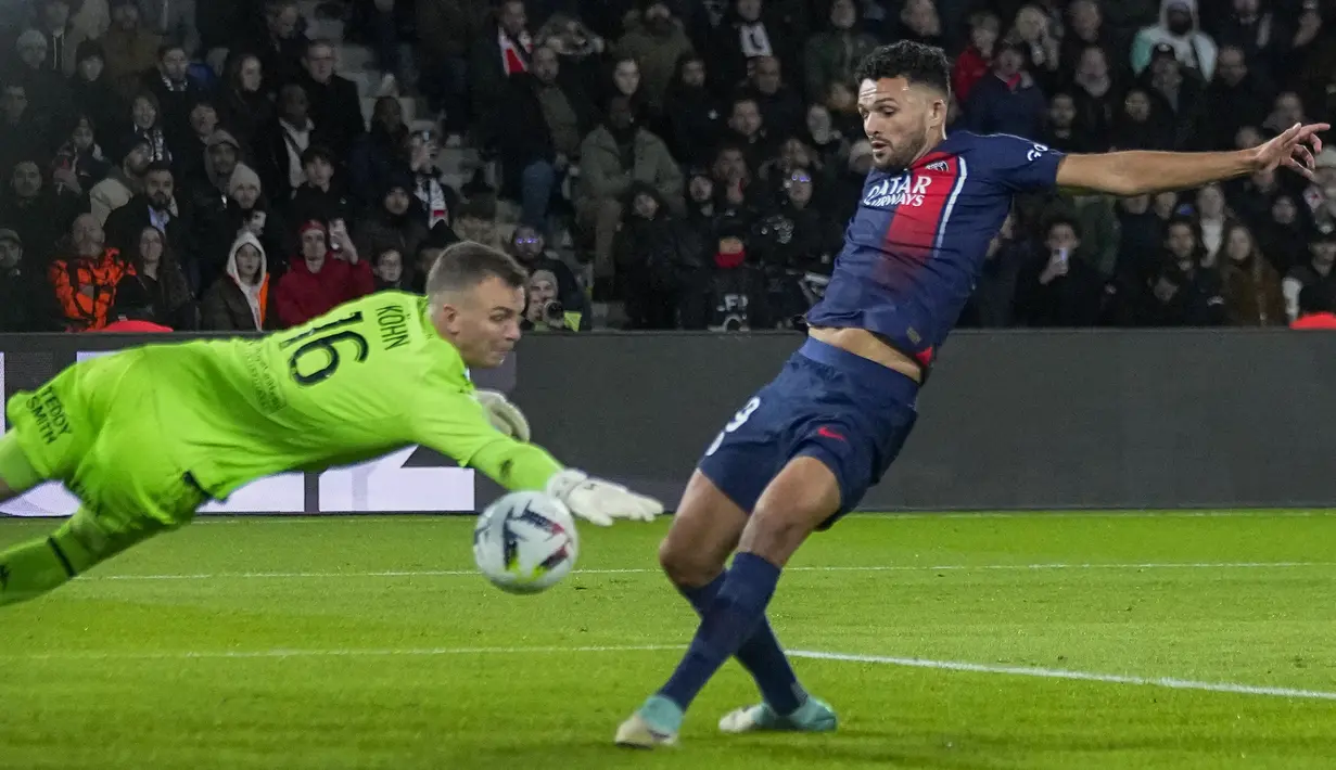 PSG dipastikan mengamankan puncak klasemen di pekan ini dengan meraih 30 poin. (AP Photo/Michel Euler)