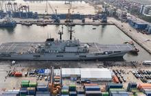 Melihat Kapal Induk Giuseppe Garibaldi Bersandar di Tanjung Priok