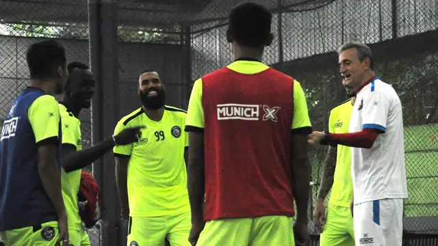 Arema FC, Milomir Seslija, Sylvano Comvalius, Liga 1 2019