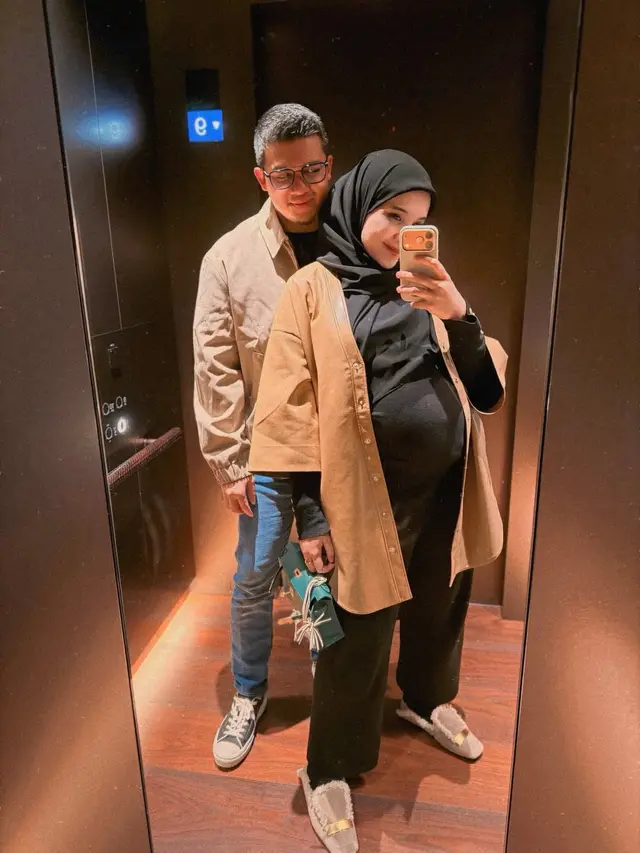 Calon Adik Ukkasya Berinisial “U”, Zaskia Sungkar Tampil Menawan dengan Baby Bump yang Kian Nyata