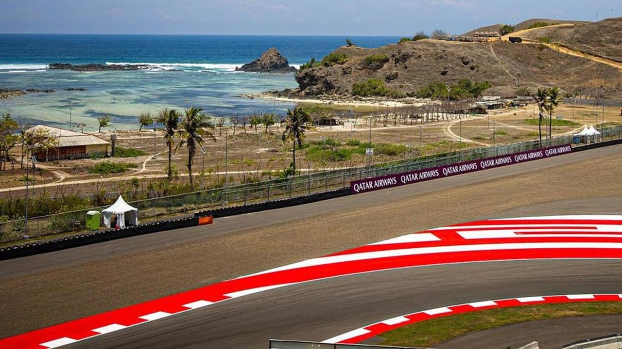 MotoGP Mandalika 2025 Menargetkan 130.000 Penonton, Ada Tiket dengan Harga Terjangkau Rp25 Ribu