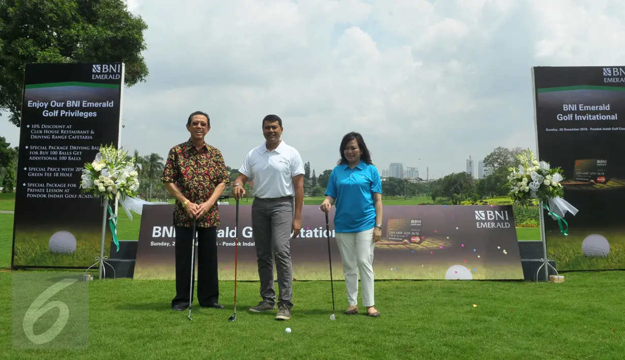 BNI menggelar turnamen golf bertajuk BNI Emerald Golf Invitational di kawasan Pondok Indah Jakarta, Minggu, (20/12/15). Turnamen tersebut diikuti oleh 144 nasabah BNI. (Liputan6.com/Faisal R Syam) 