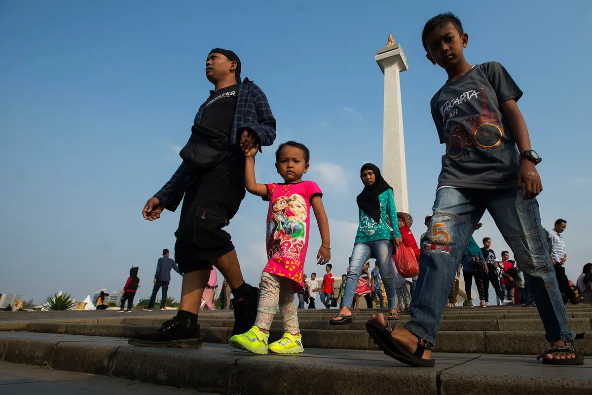 Monas