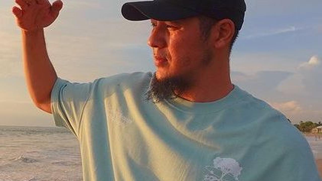 Menggeluti Karier sebagai YouTuber <br>