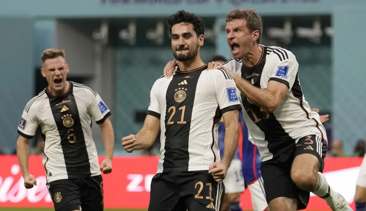 Hingga babak pertama usai, skor 1-0 untuk keunggulan Timnas Jerman tetap bertahan. (AP/Luca Bruno)