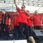 Wakil Gubernur Banten Rano Karno pimpin kampanye terbuka PDIP di Lapangan Cilenggang, Kecamatan Serpong, Kota Tangerang Selatan, Banten, Rabu (20/3/2014).