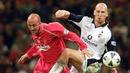 3. Jaap Stam (Bek Tengah) - Pemain asal Belanda ini menjadi bek andalan Manchester United selama tiga musim pada tahun 1998-2001. (AFP/Adrian Dennis)