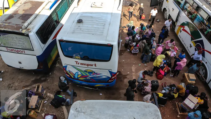 20150715-Mudik-Lebaran-Terminal-Rawamangun6