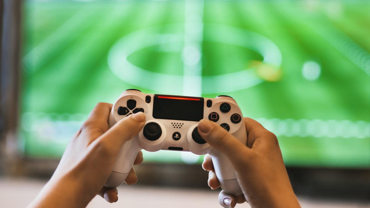 35 KataKata Gamers yang Keren dan Cocok untuk Caption Lifestyle