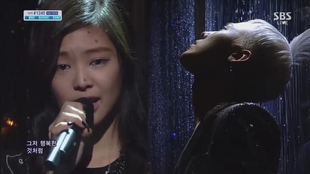 G-Dragon dan Jennie Blackpink dalam penampilan di Inkigayo. (Tangkapan layar YouTube/ Bigbang)