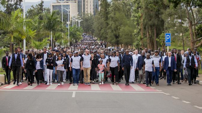 Tampak 3.000 orang mengikuti pawai peringatan 25 tahun genosida di Rwanda (Presidency Rwanda, Twitter.com/@UrugwiroVillage)