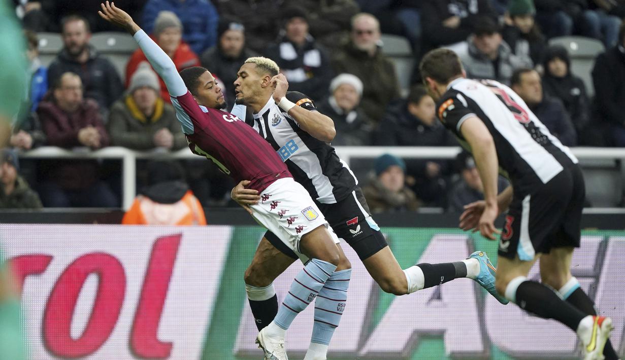 Itu merupakan gol kedua yang diciptakan Trippier untuk klub barunya. Pada laga kontra Everton tengah pekan lalu, eks pungawa Tottenham Hotspur itu juga mencetak gol lewat tendangan bebas. (Owen Humphreys/PA via AP)