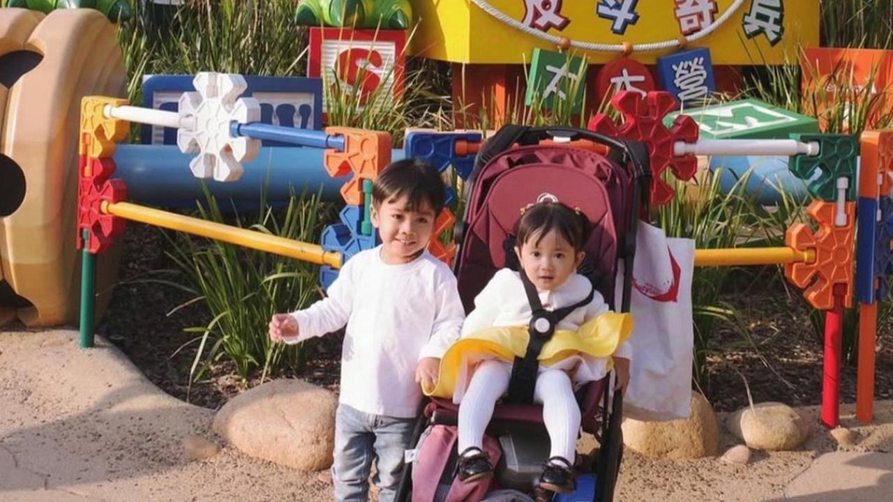 Potret Momen Bahagia Keluarga Kesha Ratuliu Jelajahi Keajaiban Disneyland Hong Kong