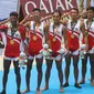 Regu dayung Indonesia yang berhasil meraih medali emas memberikan hormat kepada Bendera Merah Putih seusai pertandingan dayung kelas ringan delapan putra Asian Games 2018 di Palembang, Jumat (24/8). (ANTARA FOTO/INASGOC/Rahmad Suryadi/nym/18)