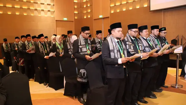 39 mahasantri MUI Kabupaten Bekasi pada Wisuda Perdana Ulama Ahli Tafsir Berbasis Informasi Teknologi (IT) Pendidikan Kader Ulama (PKU) Tahun 2023, bertempat di Hotel Nuanza, Cikarang Selatan.