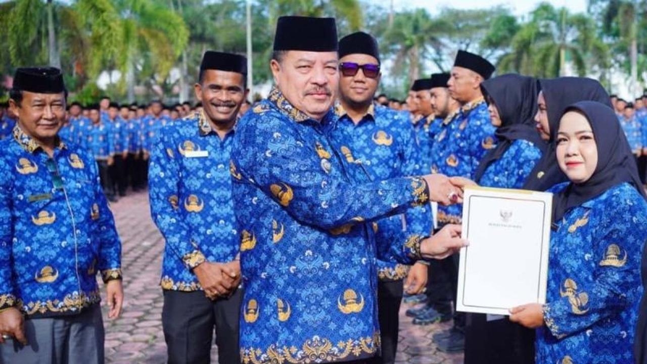 Pemkab Nagan Raya Serahkan SK Pengangkatan 2.150 PPPK Paruh Waktu, Wujud Apresiasi Pengabdian