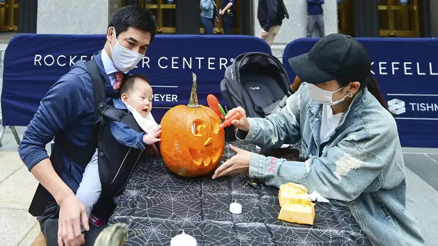 Serunya Mengukir Labu Jelang  Halloween