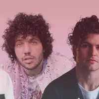 Benny Blanco, Marshmello, Vance Joy (Vevosongs)