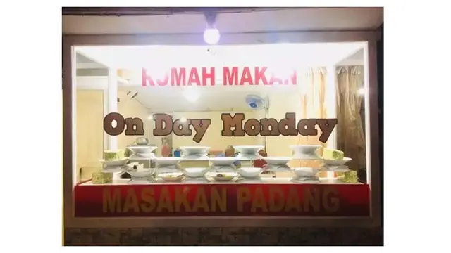 6 Nama Warung Nasi Padang Ini Nyeleneh, Ciri Khasnya Jadi Hilang