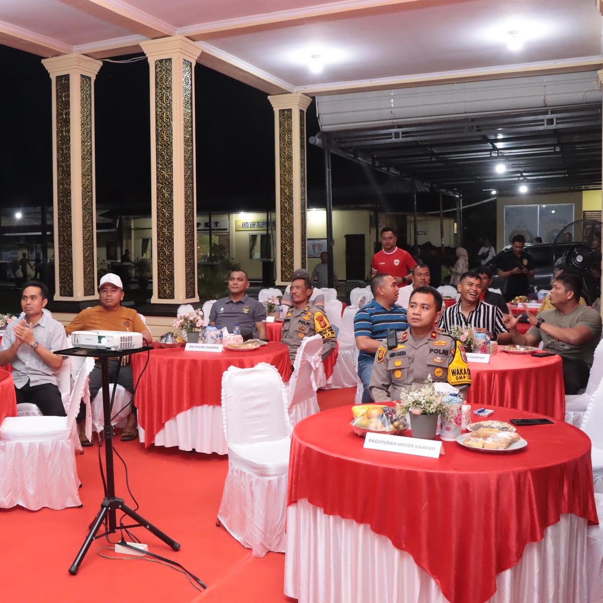Polres Kampar Gelar Nobar Bersama Komunitas Motor