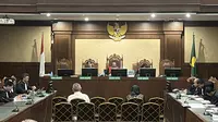 Sidang Korupsi LNG, Dua Mantan Pejabat Gas Pertamina Divonis 4,5 dan 3,5 Tahun