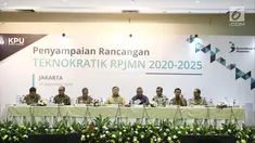 KPU dan Bappenas menyampaikan Rencana Pembangunan Jangka Menengah Nasional (RPJMN) 2020-2025 di Gedung KPU, Jakarta, Selasa (25/9). Visi RPJMN 2020-2025 menciptakan Indonesia yang mandiri, maju, adil dan makmur. (Liputan6.com/Herman Zakharia)