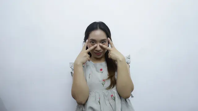 wanita desember bermuka dua