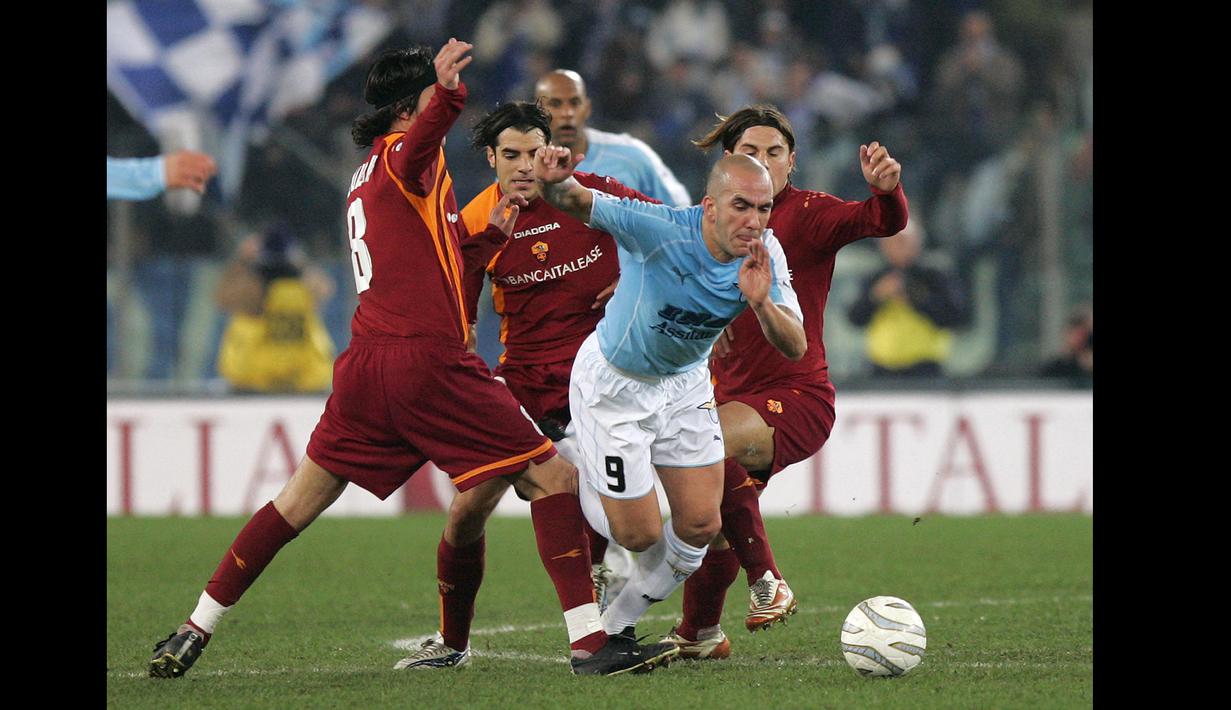 Di Canio memperkuat Juventus selama tiga musim. Ia hanya berhasil mencetak tujuh gol dari 112 penampilan di semua kompetisi bersama Si Nyonya Tua. (Foto: AFP/Carlo Baroncini)