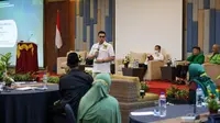 Ketua DPP PPP Bidang Data dan Digital Rendhika D Harsono menjelaskan program Sistem Integrasi Kesekretariatan Partai Persatuan Pembangunan yang disingkat SIKAPPP di hadapan pengurus DPW PPP Bali, Jumat (5/11/2021).  (Ist)