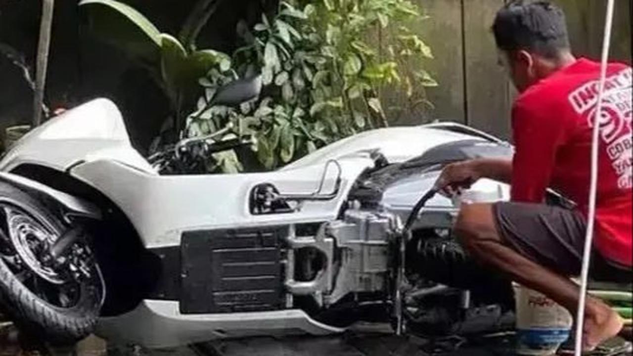 Bisa tolong lecetkan?