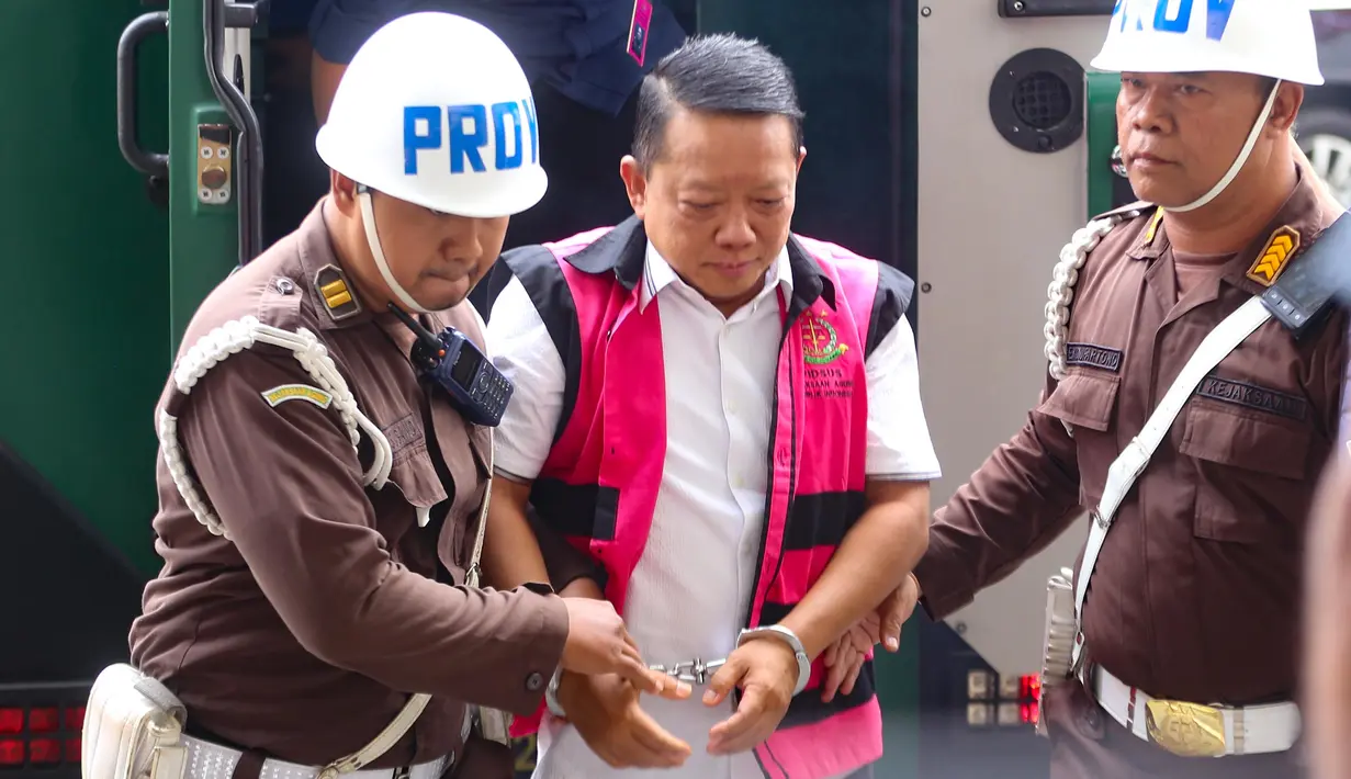 Eks Jaksa Agung Muda Tindak Pidana Khusus (Jampidsus) Febrie Adriansyah  saat tiba di Gedung kejaksaan Agung, Jakarta, Kamis, 3 September 2026. (KLY/Arie Basuki)