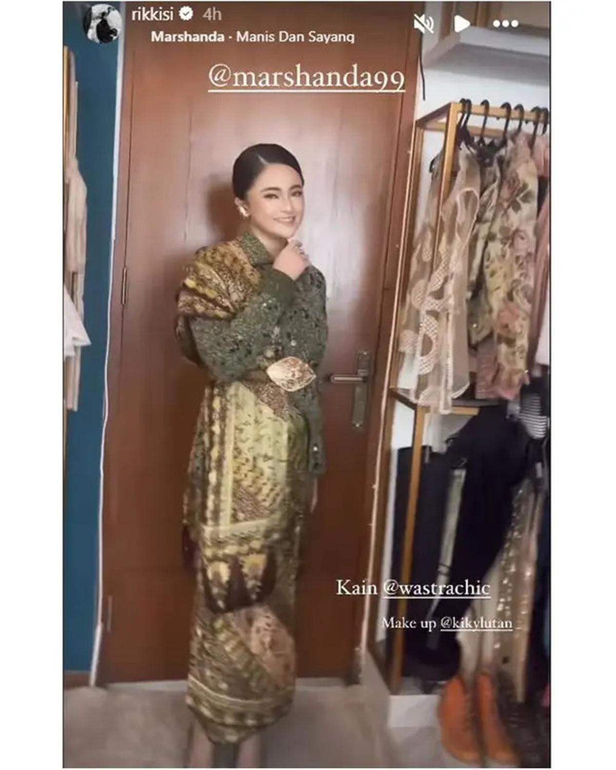 6 Potret Marshanda Dampingi Sienna Wisuda Kelulusan SD, Outfitnya Memukau